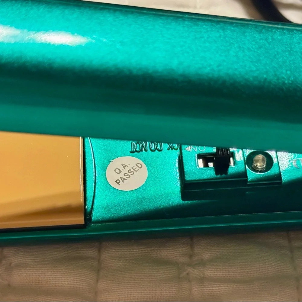 ICHI 1 Inch Ceramic Hair Straightening Iron Glitter Green NEW No Box